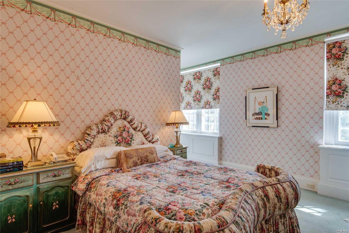 Bedroom, Chandelier, Interior