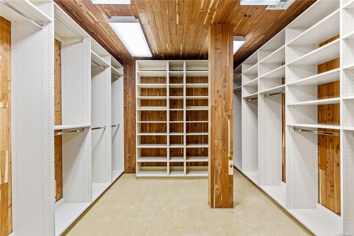 Interior, Walk-in Closets, Wooden Ceilings