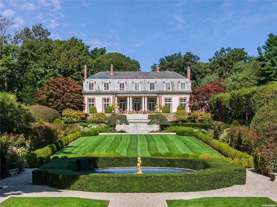 Backyard, Exterior, Facade, French Provincial