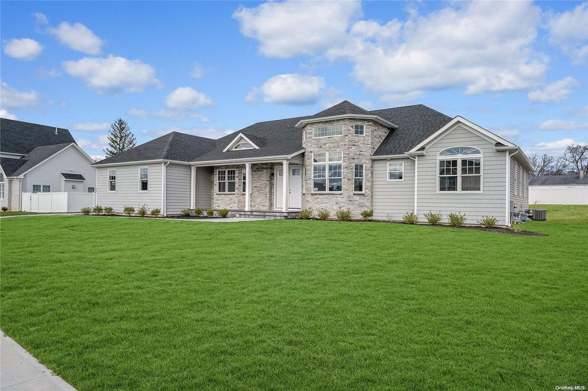 Backyard, Exterior, Facade, French Provincial