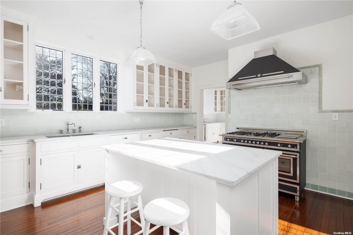 Interior, Kitchen, Pendant Lights, Stainless Steel Appliances, Wood Texture Flooring