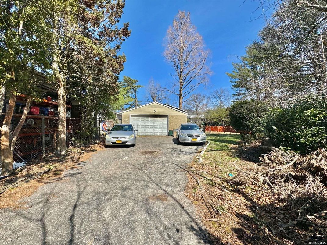 Detached Garage, Exterior