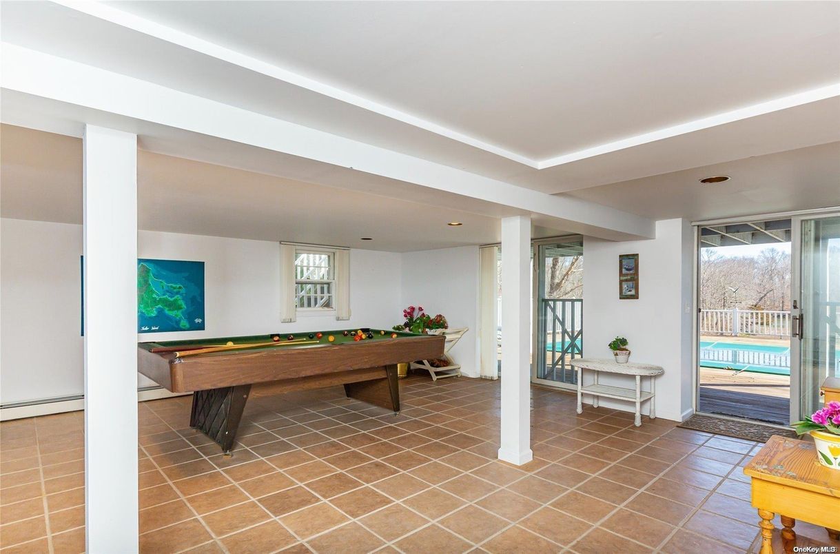 Billiard Table, Game Room, Interior, Recessed Lighting