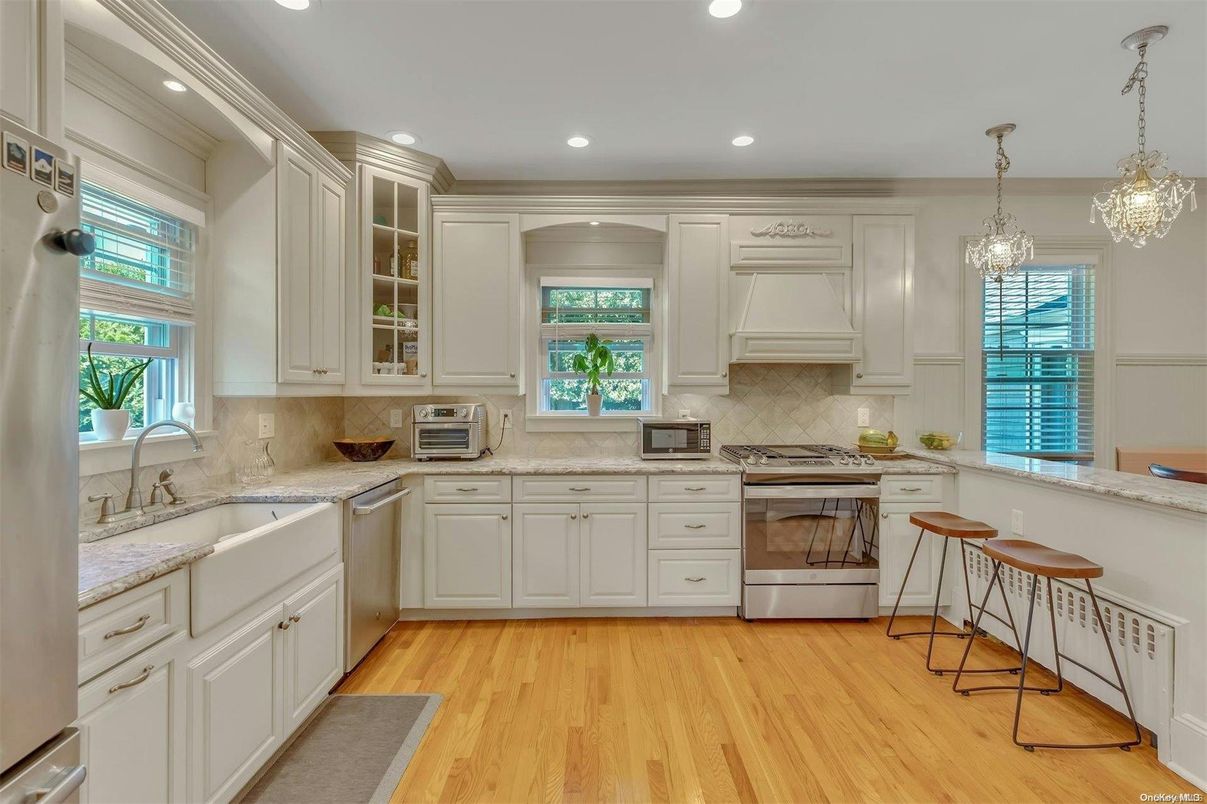 Chandelier, Interior, Kitchen, Pendant Lights, Recessed Lighting, Stainless Steel Appliances, Wood Texture Flooring