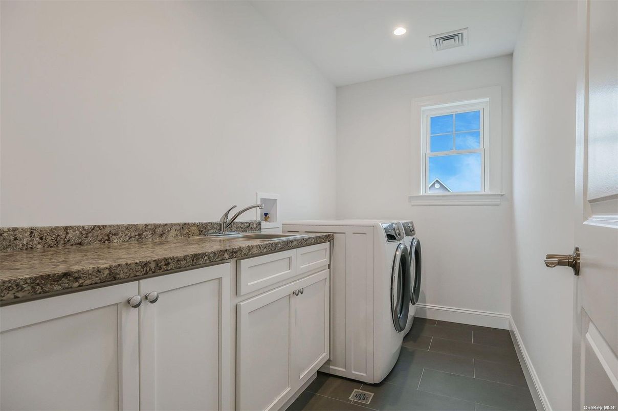 Interior, Recessed Lighting, Washer