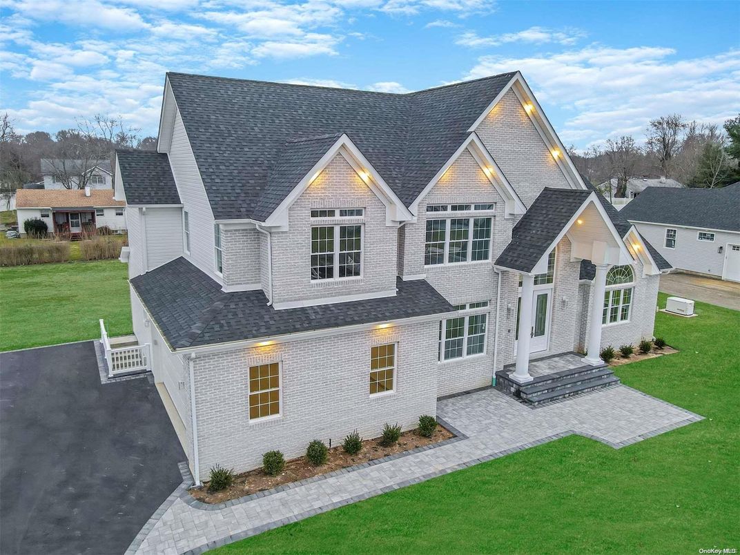 Exterior, Facade, Brick Traditional