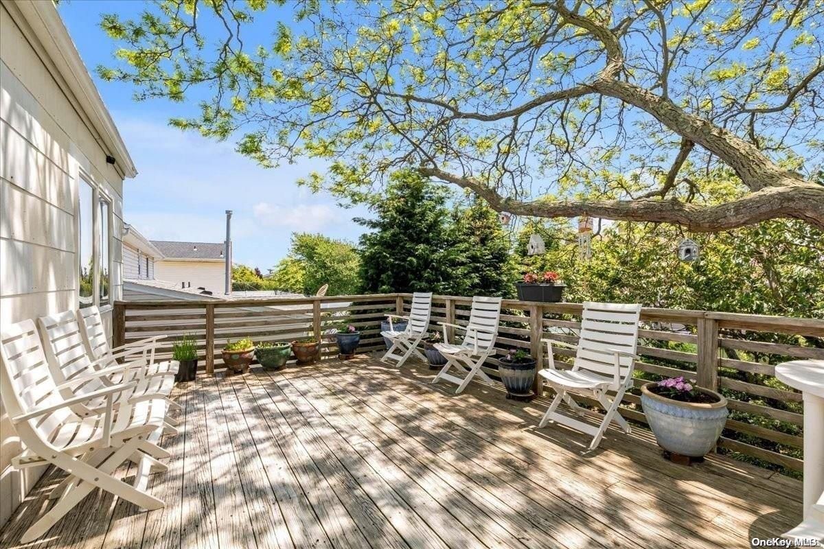 Exterior, Wood Texture Flooring