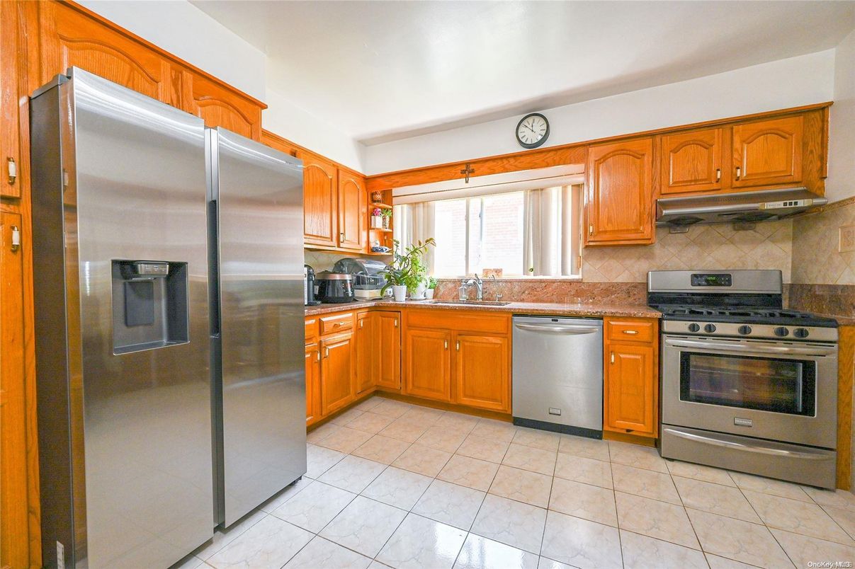 Interior, Kitchen, Stainless Steel Appliances