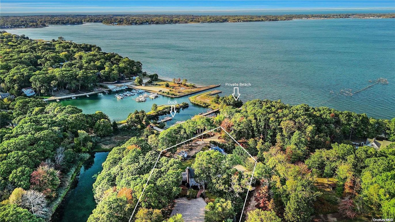 Exterior, Lake
