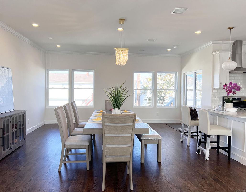 Chandelier, Dining room, Interior, Pendant Lights, Recessed Lighting, Wood Texture Flooring