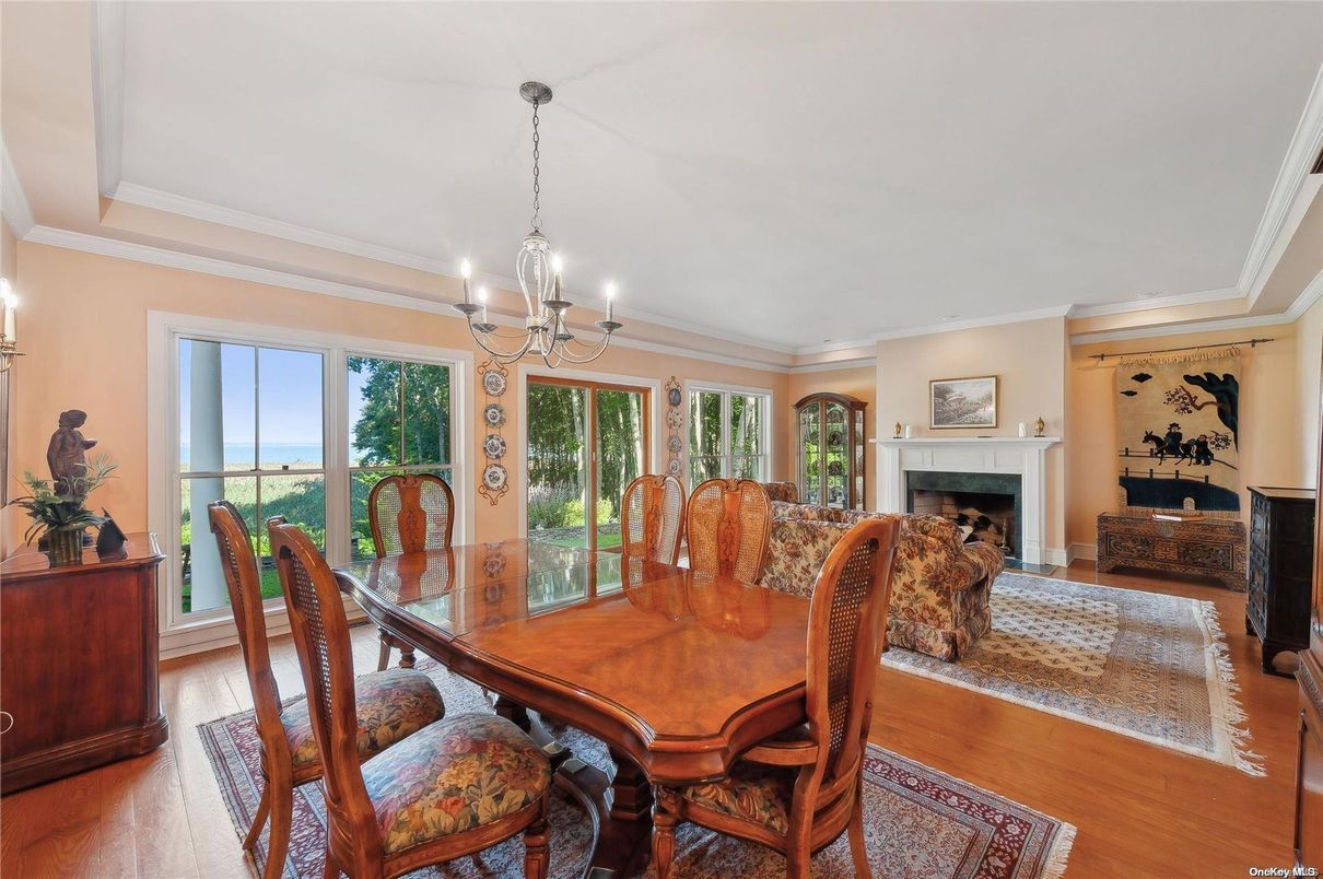 Chandelier, Dining room, Fireplace, Interior, Wood Texture Flooring