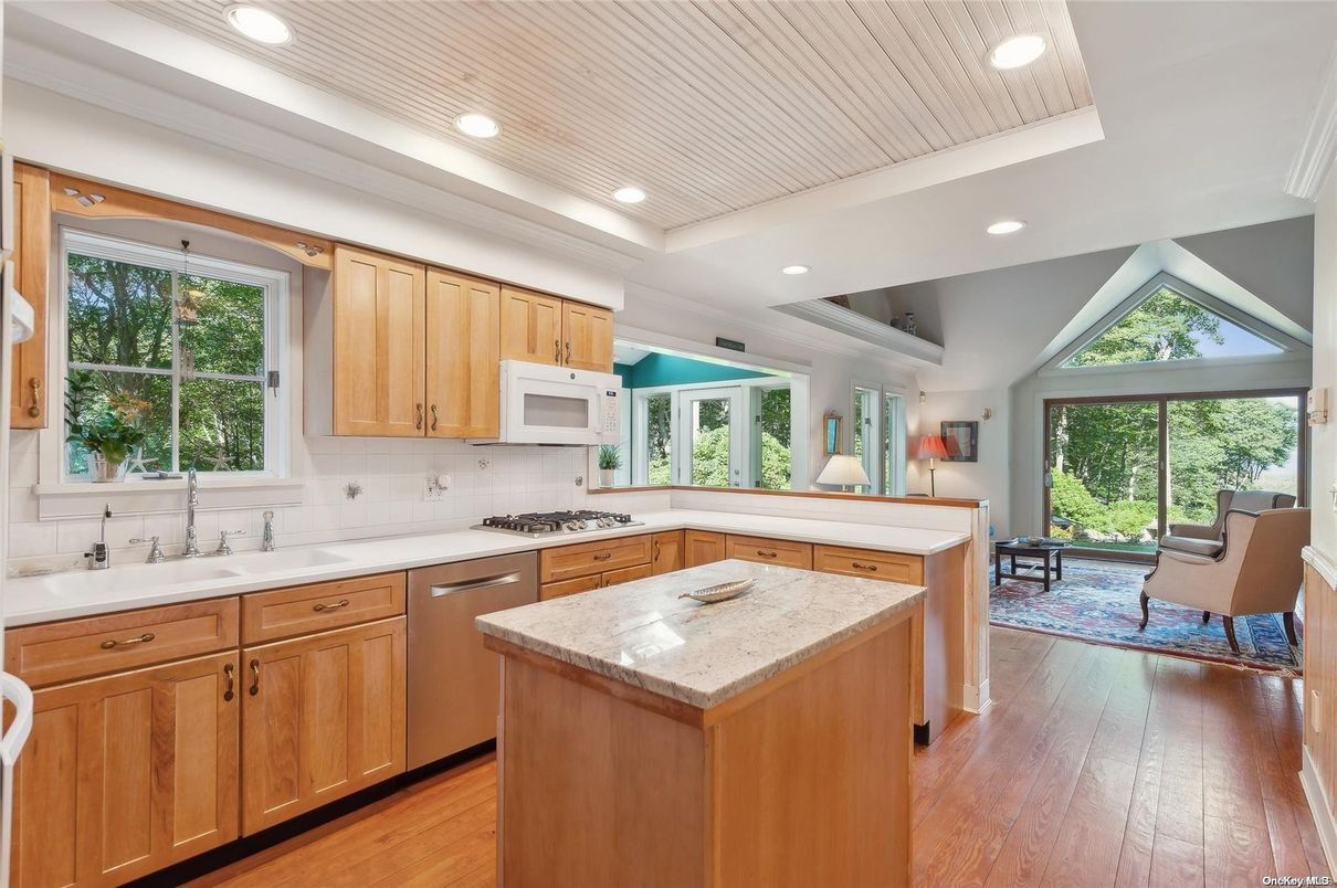 Interior, Kitchen, Living room, Recessed Lighting, Wood Texture Flooring