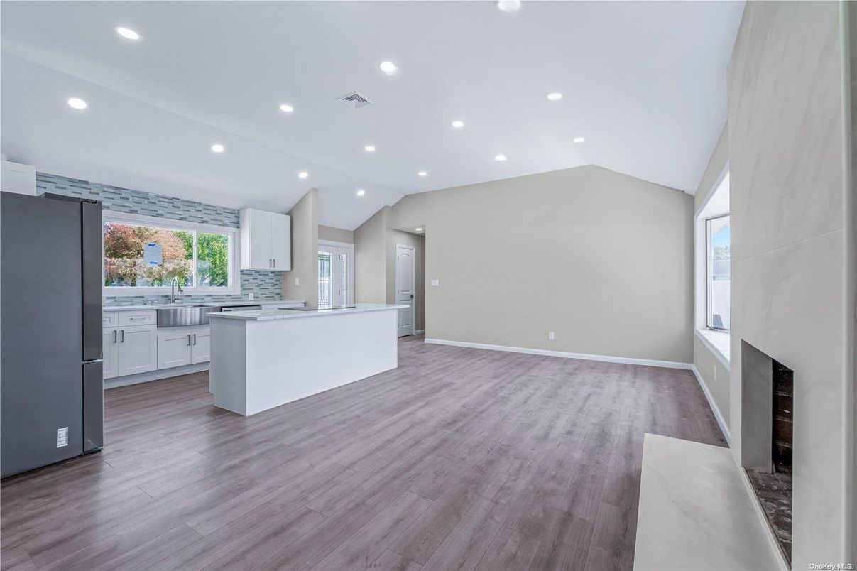 Fireplace, Interior, Kitchen, Recessed Lighting, Wood Texture Flooring