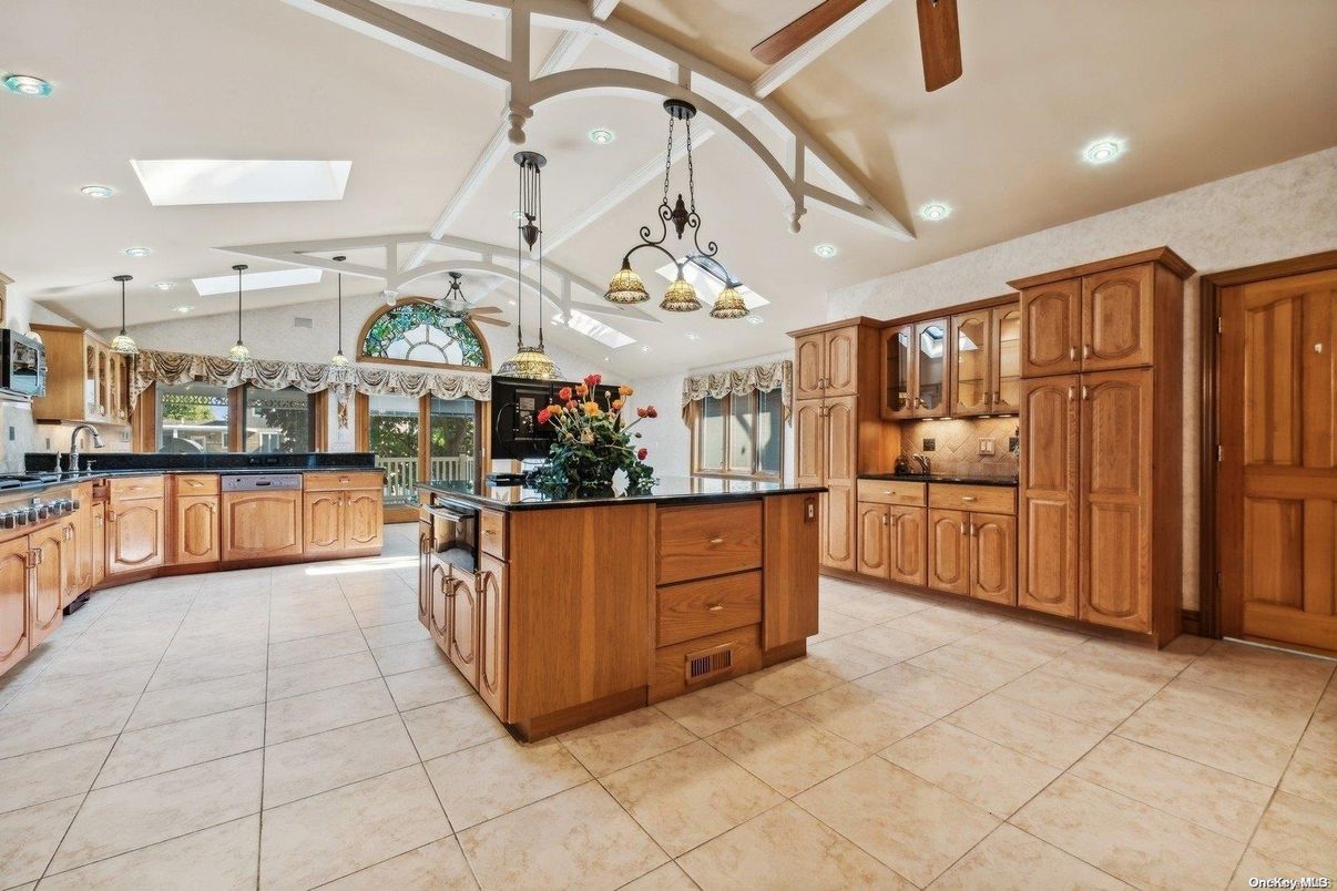 Chandelier, Interior, Kitchen, Pendant Lights, Recessed Lighting