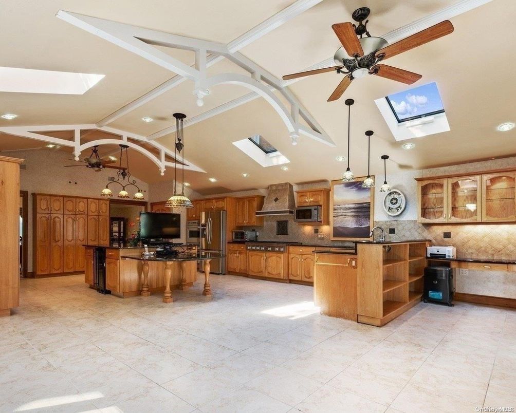 Interior, Kitchen, Pendant Lights, Recessed Lighting, Stainless Steel Appliances