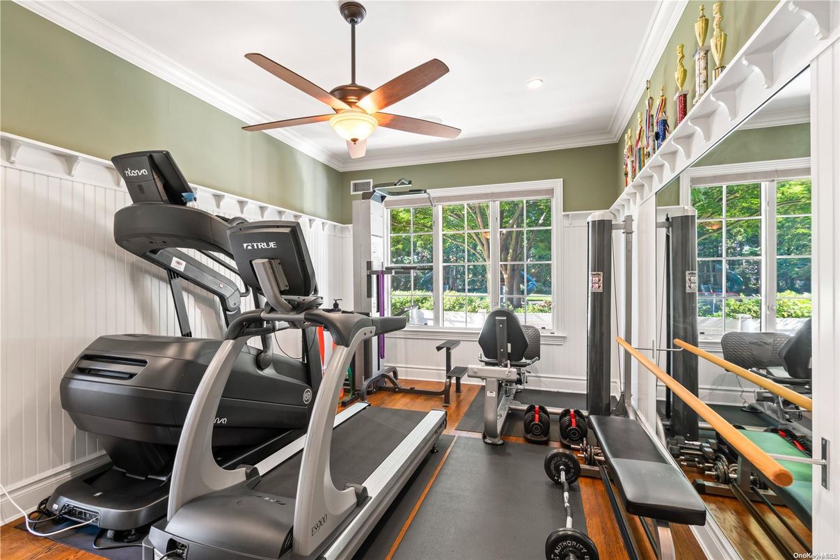 Fitness Equipment, Interior, Recessed Lighting, Wood Texture Flooring