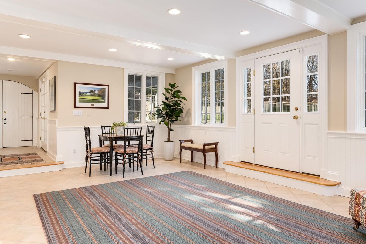 Dining room, Interior, Recessed Lighting