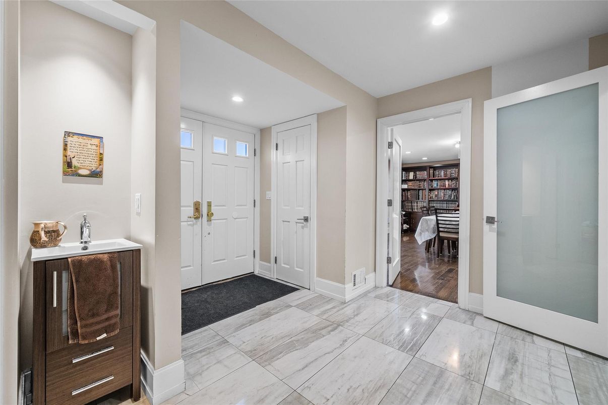 Interior, Marble, Recessed Lighting, Wood Texture Flooring