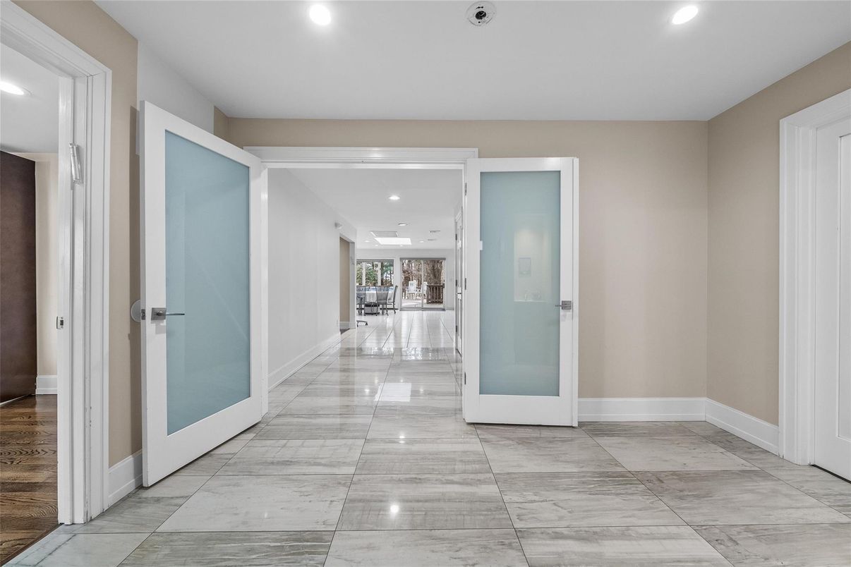 Interior, Marble, Recessed Lighting