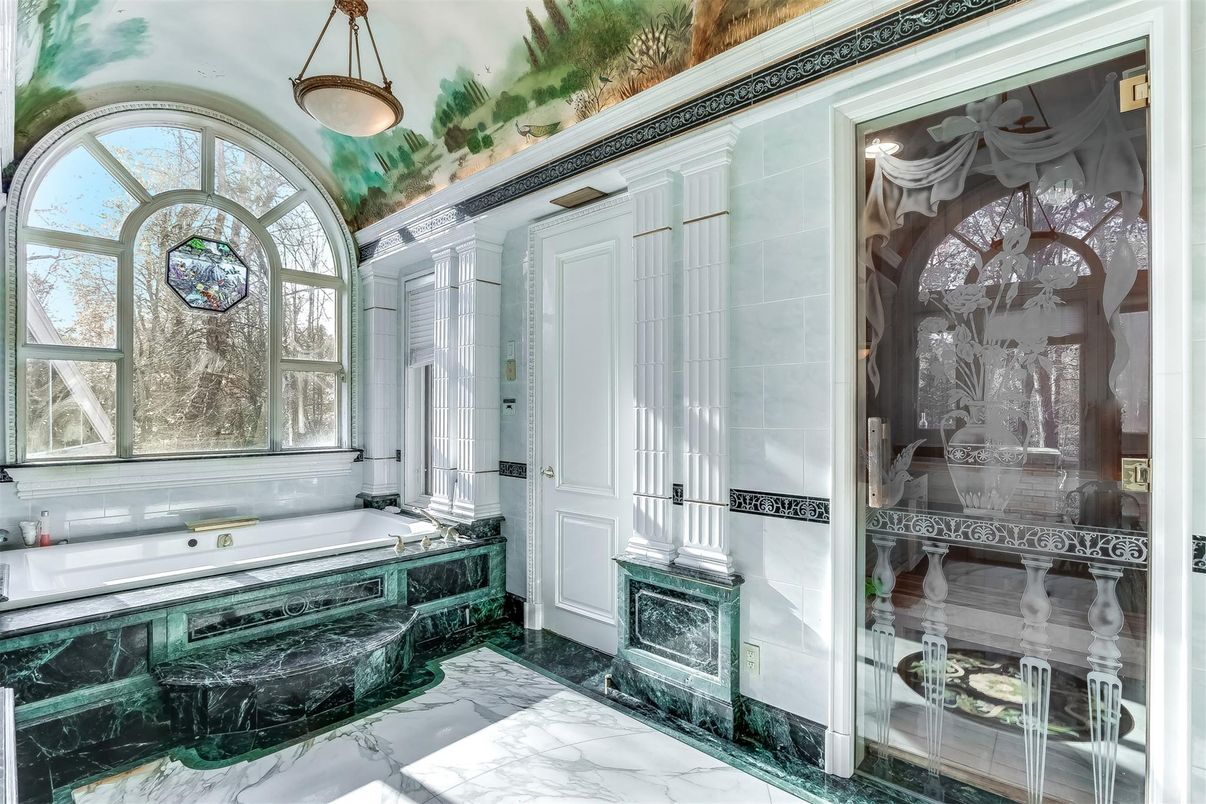 Bathroom, Interior, Marble, Pendant Lights