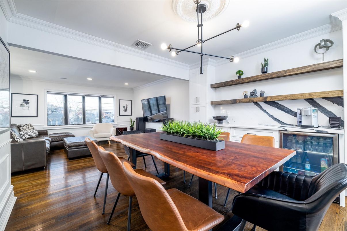 Dining room, Interior, Living room, Pendant Lights, Recessed Lighting, Wood Texture Flooring