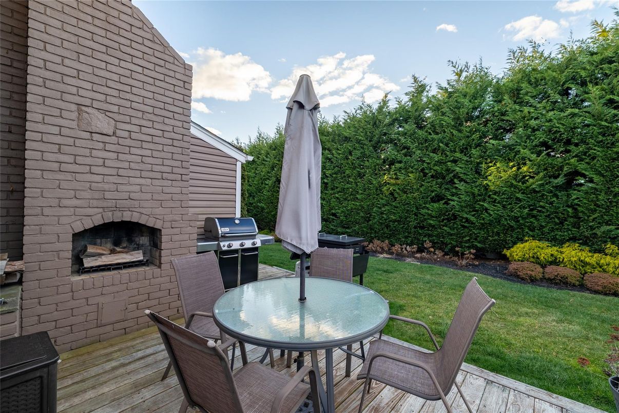 Exterior, Fireplace