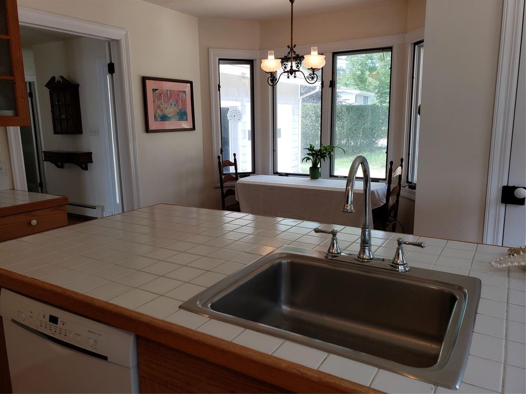 Chandelier, Interior, Kitchen, Pendant Lights, Tile Countertops