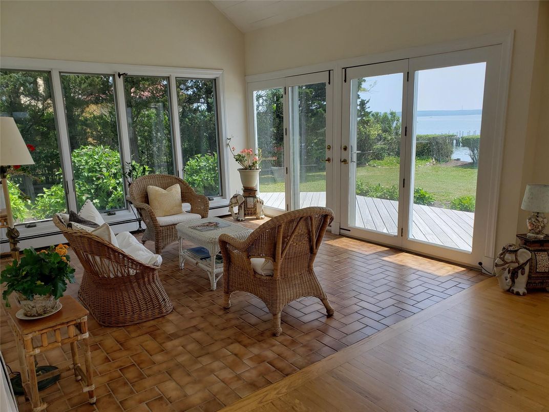Interior, Living room, Sun Room, Water, Wood Texture Flooring