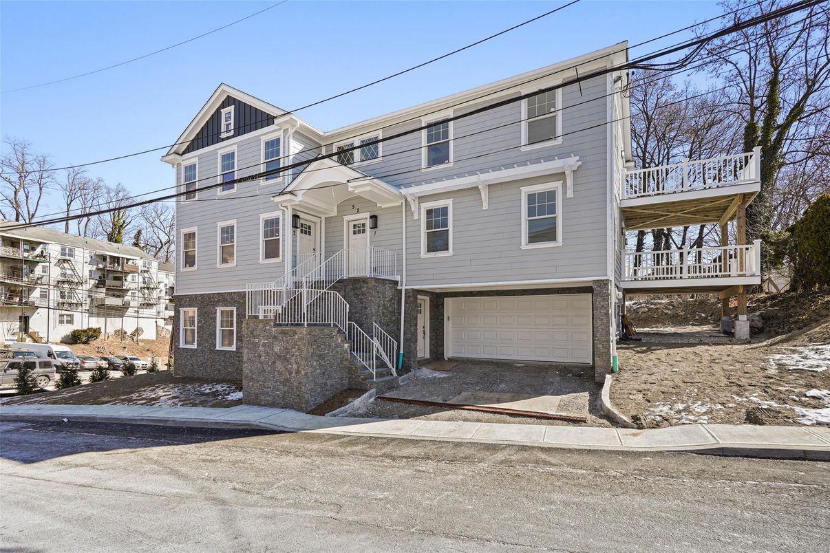 Attached, Exterior, Facade, Raised Ranch