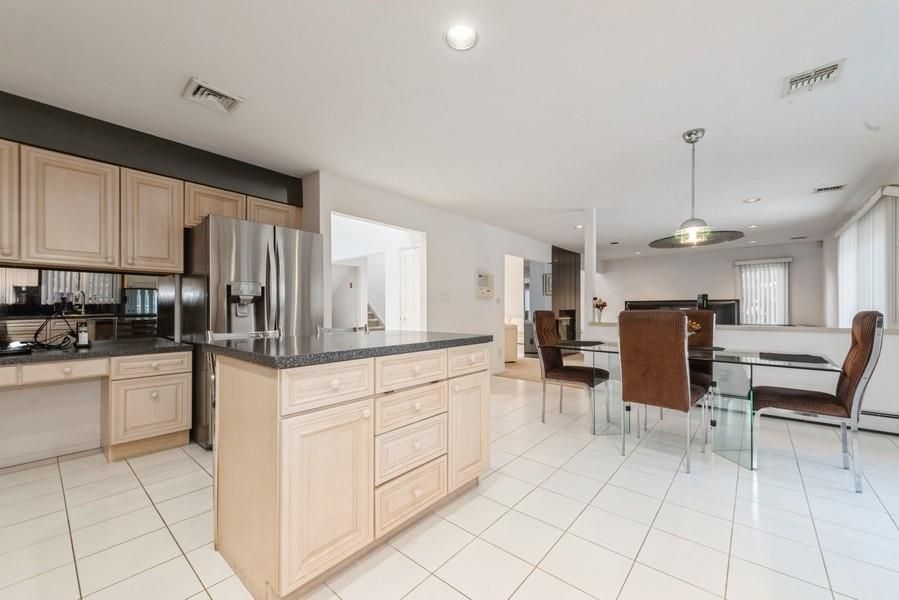 Dining room, Interior, Kitchen, Pendant Lights, Recessed Lighting, Stainless Steel Appliances