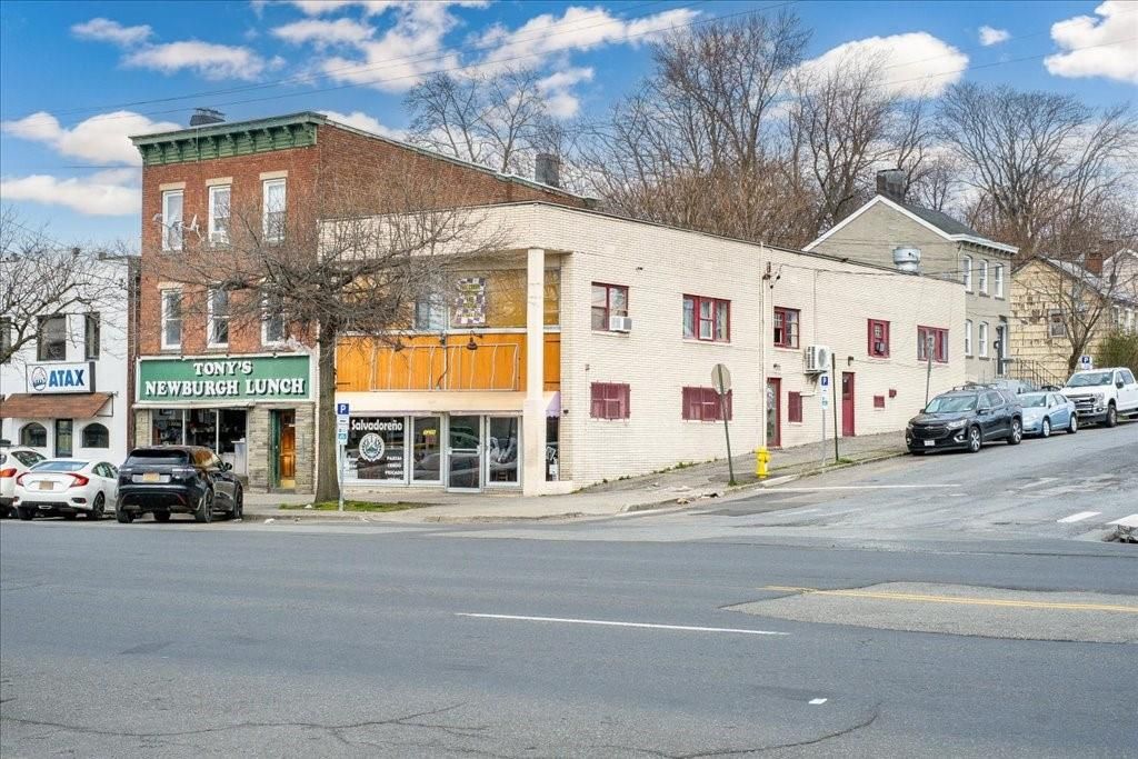 Exterior, Facade, None