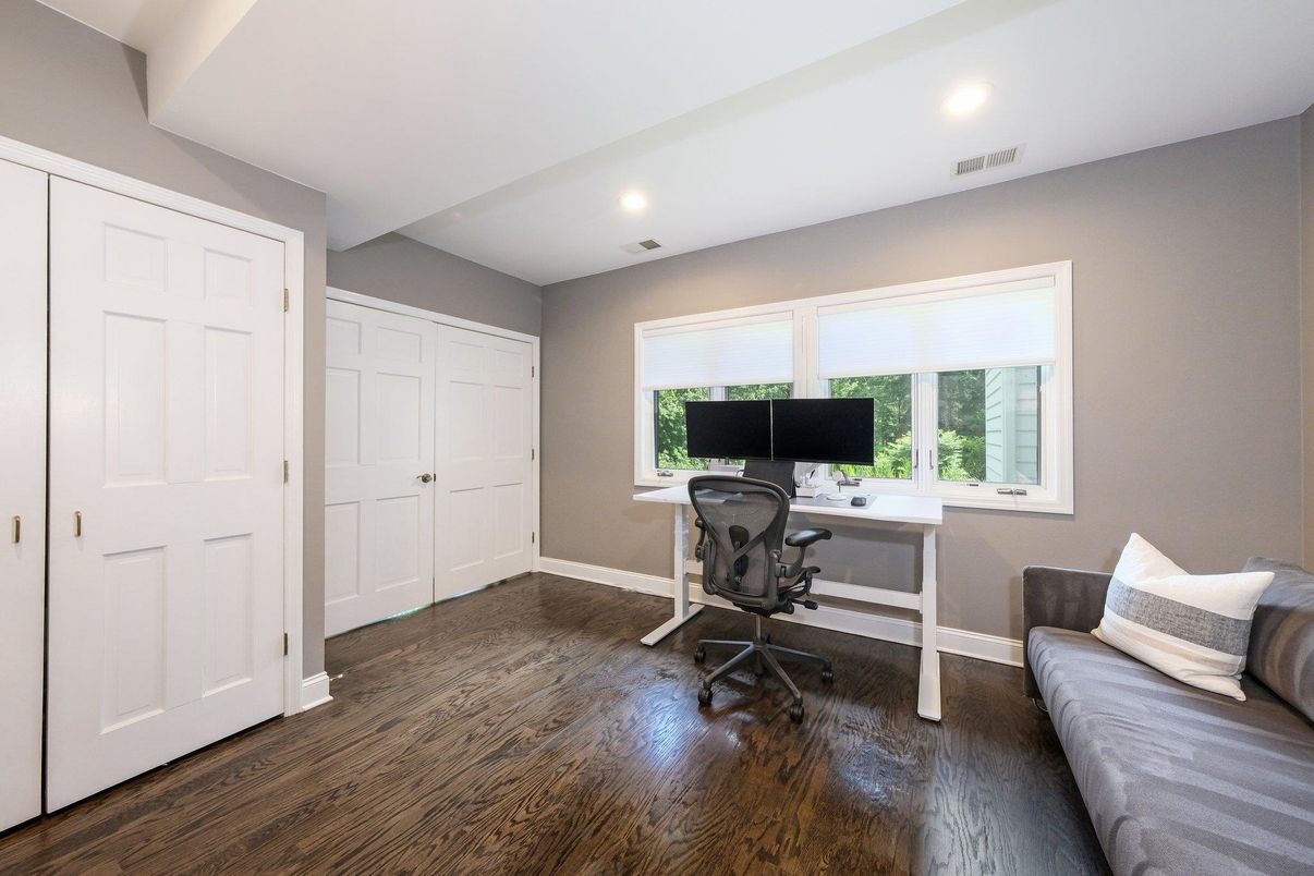 Home Office, Interior, Recessed Lighting, Wood Texture Flooring