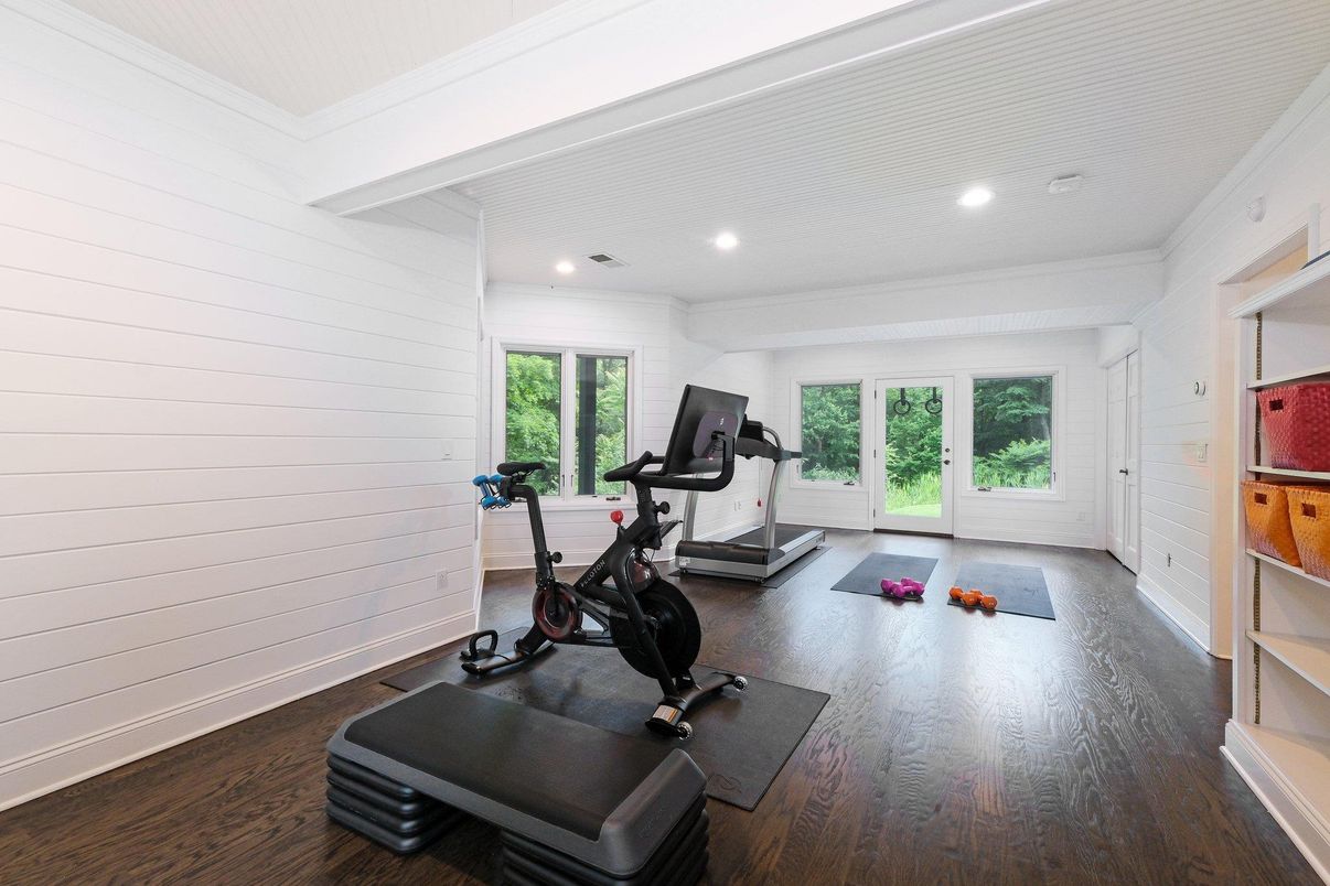 Fitness Equipment, Interior, Recessed Lighting, Wood Texture Flooring