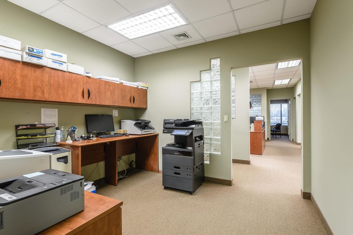 Home Office, Interior