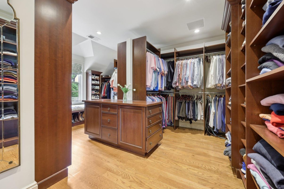 Interior, Recessed Lighting, Walk-in Closets, Wood Texture Flooring