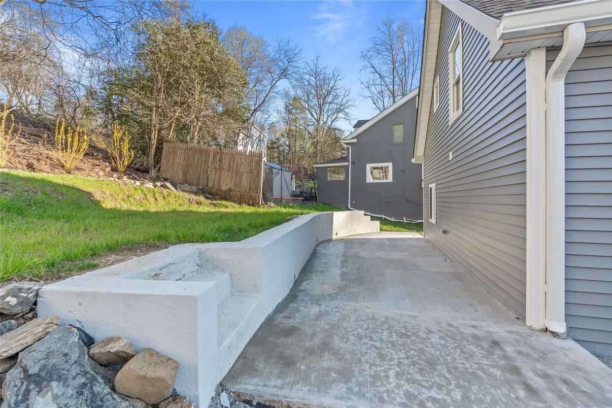 Backyard, Exterior