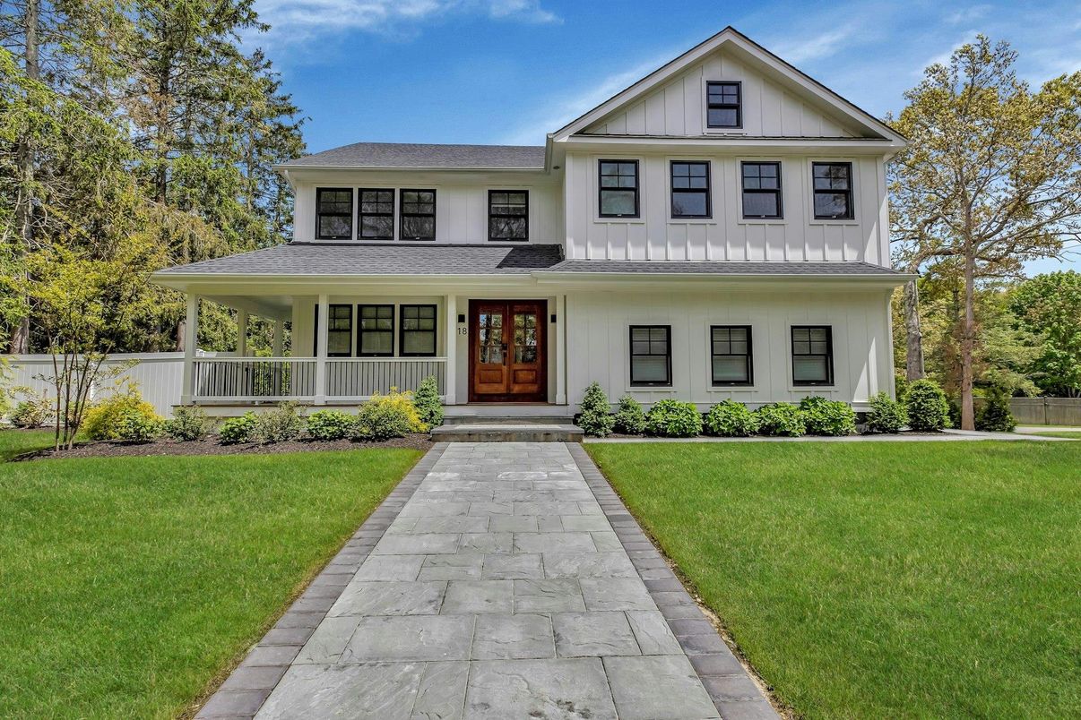 Exterior, Facade, Farmhouse