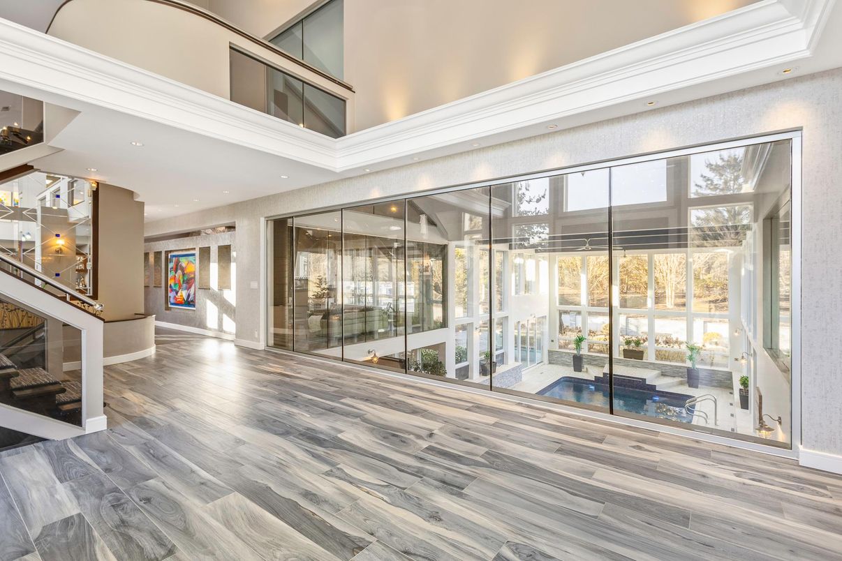 Interior, Recessed Lighting, Wood Texture Flooring
