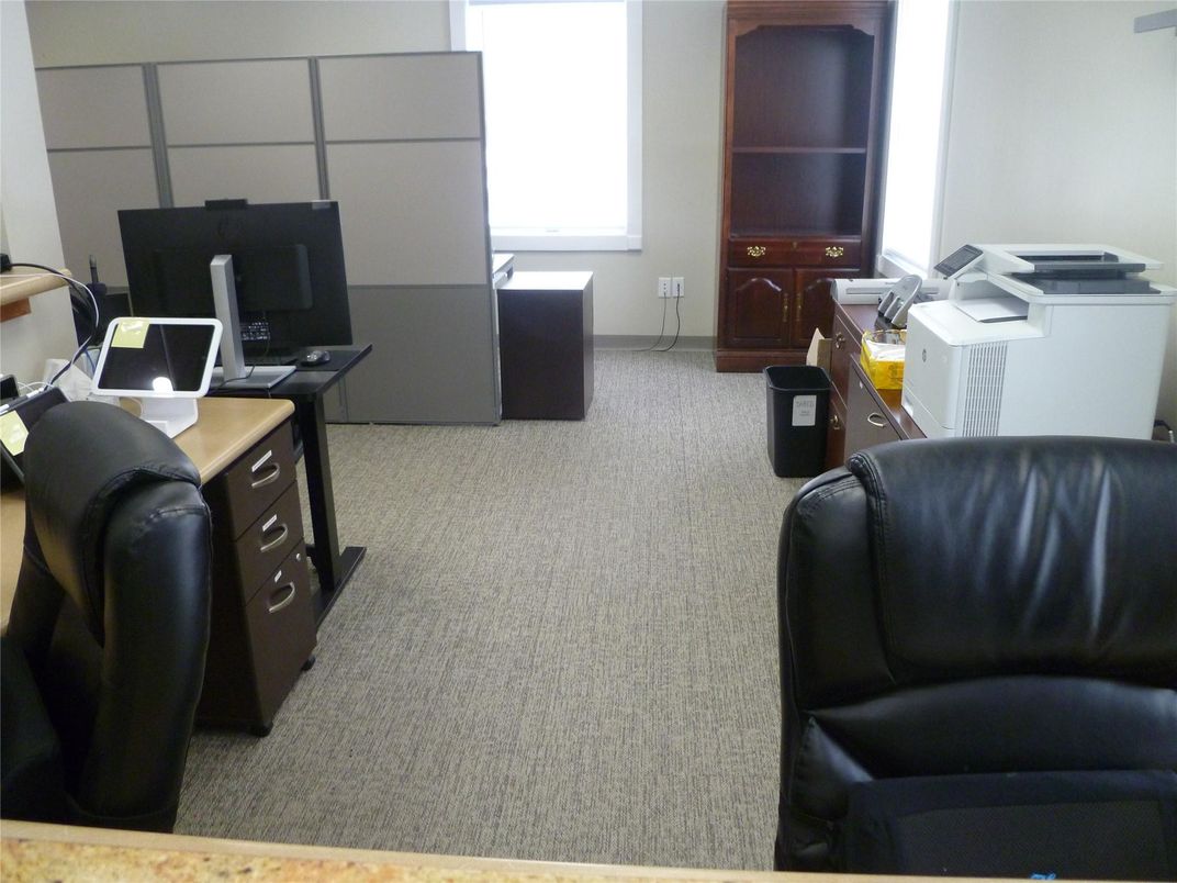Home Office, Interior