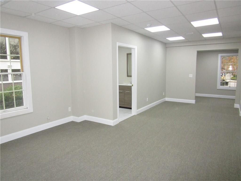 Bathroom, Empty room, Interior, Recessed Lighting