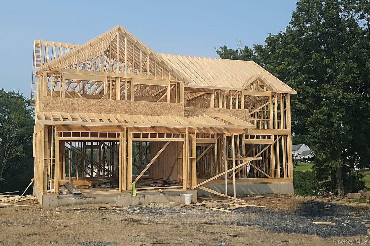 Exterior, Facade, Log Home