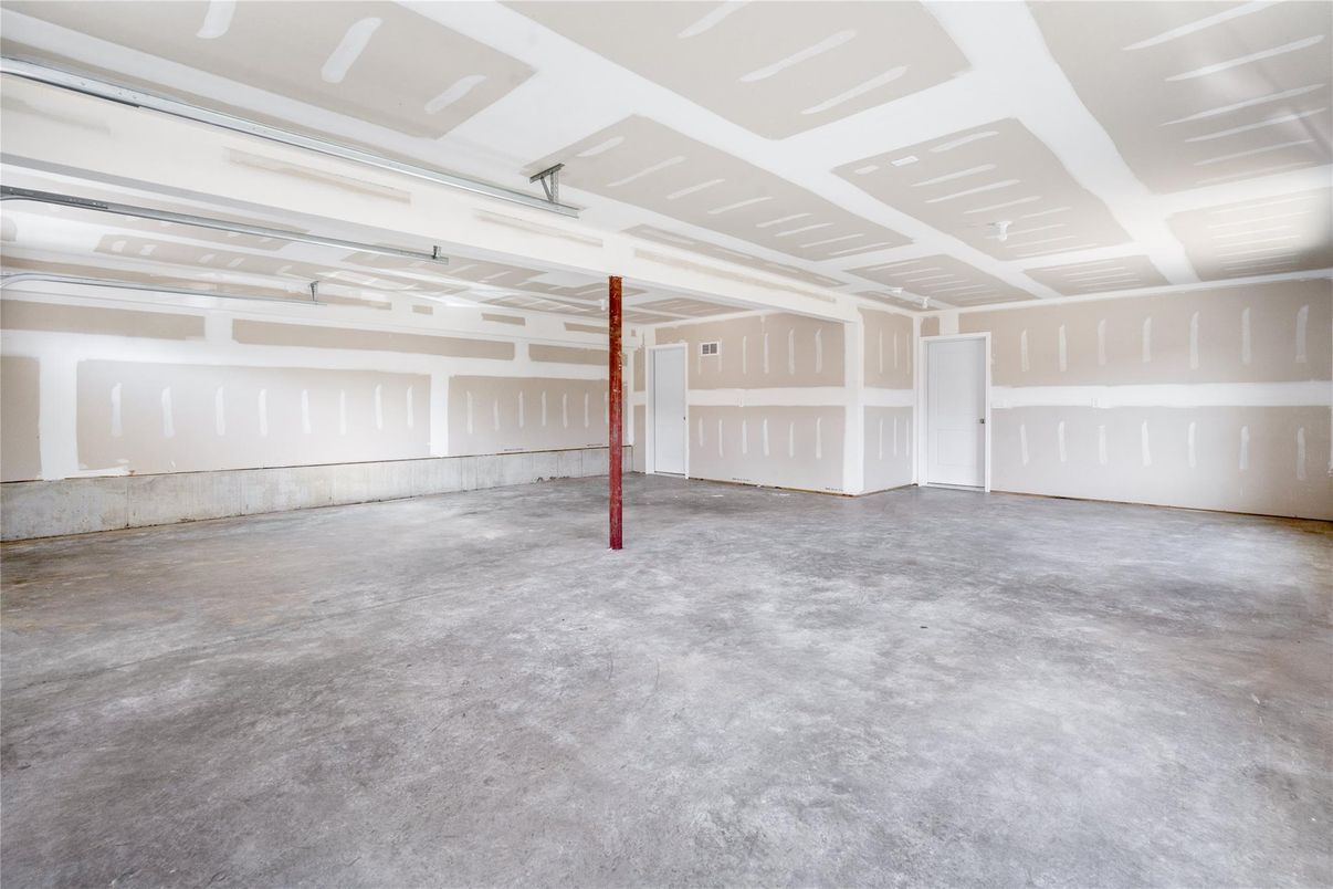 Garage, Interior