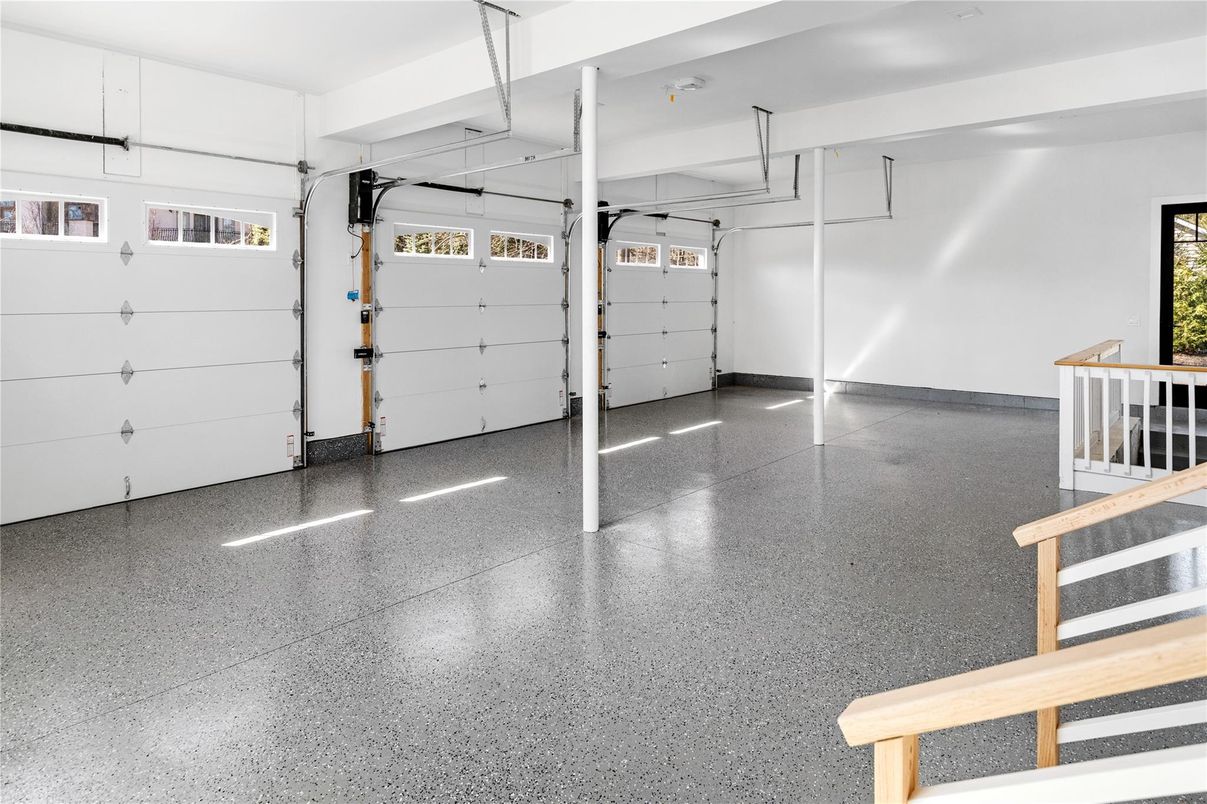 Garage, Interior