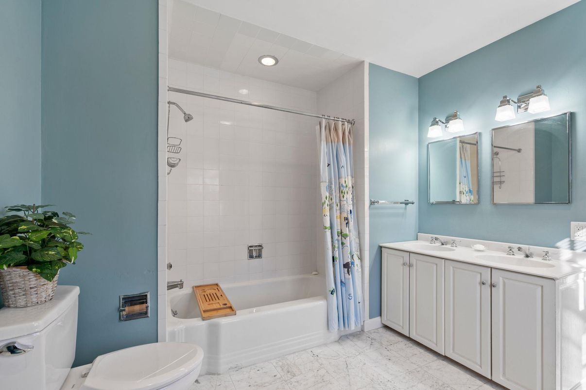 Bathroom, Interior, Marble, Recessed Lighting