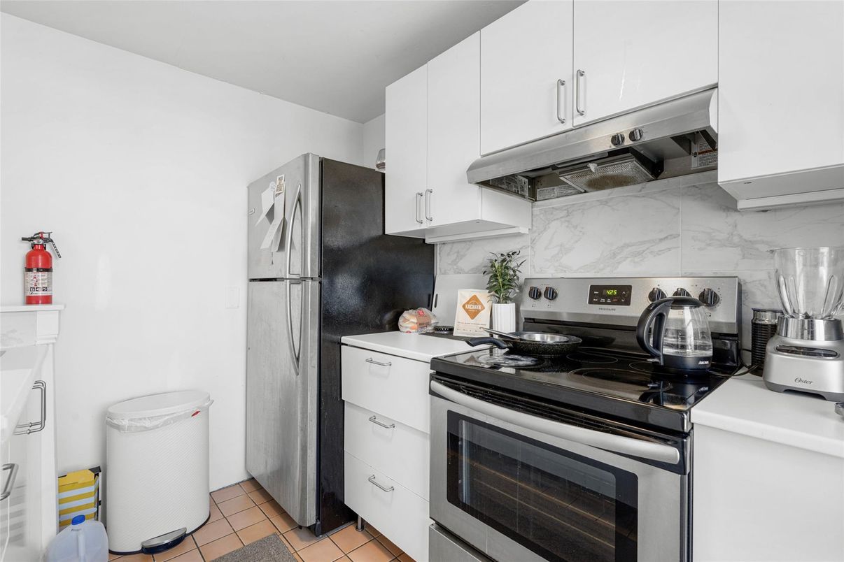 Interior, Kitchen, Marble Walls, Stainless Steel Appliances