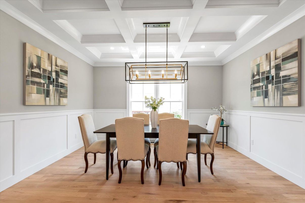 Chandelier, Dining room, Interior, Pendant Lights, Recessed Lighting, Wood Texture Flooring