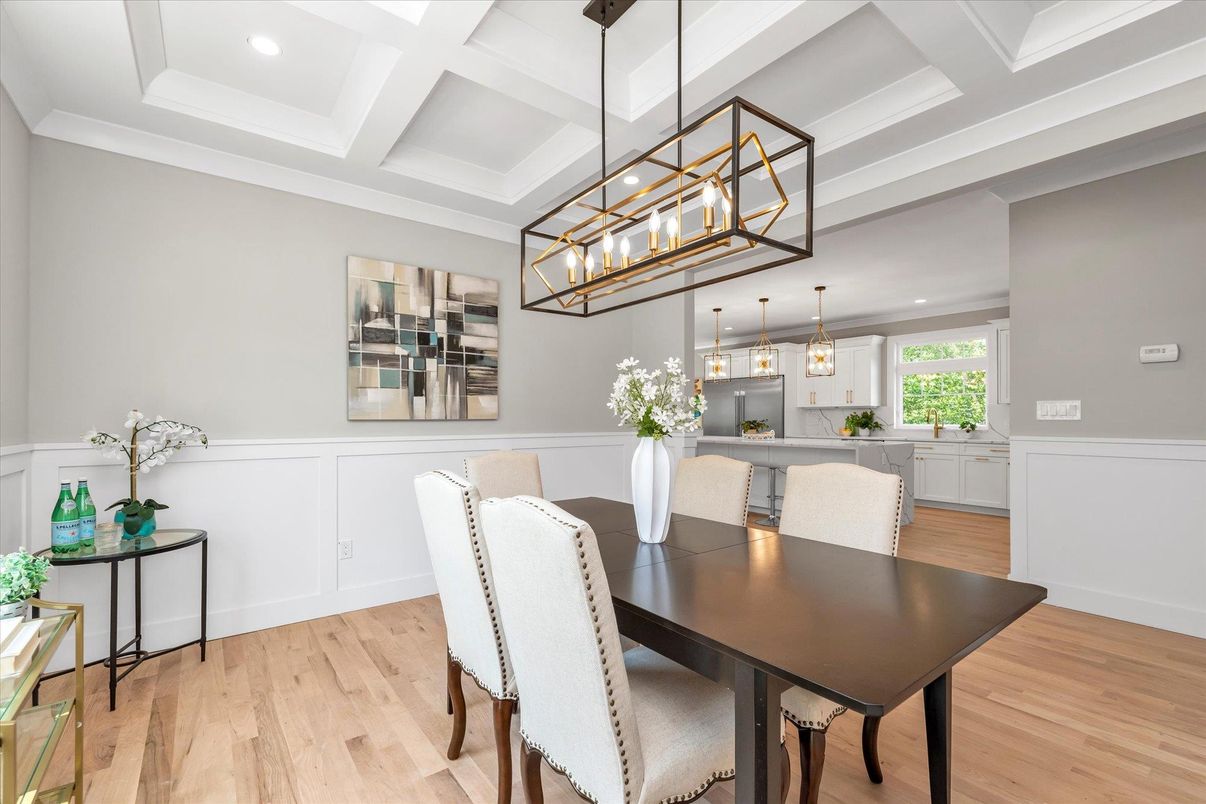 Dining room, Interior, Kitchen, Pendant Lights, Recessed Lighting, Wood Texture Flooring