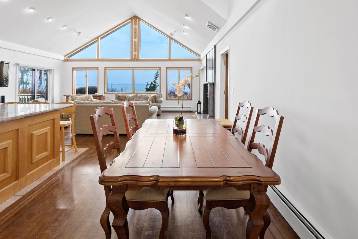 Dining room, Interior, Living room, Recessed Lighting, Wood Texture Flooring