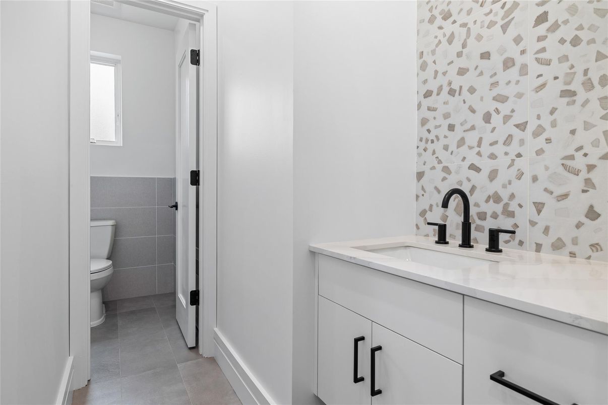 Bathroom, Interior