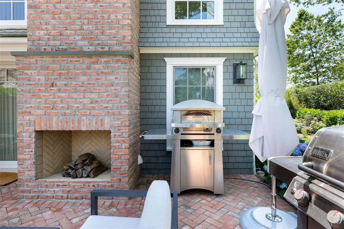 Exterior, Fireplace